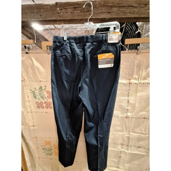 NWT Savane Men's Straight Fit Wrinkle Resistant Dark Blue Dress Pants 32x30 - Picture 6 of 7